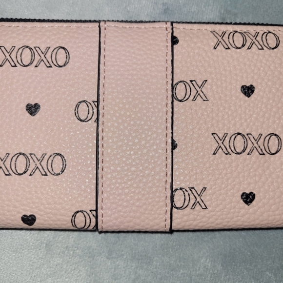 XOXO Wallet. Zip-around. - Picture 8 of 16